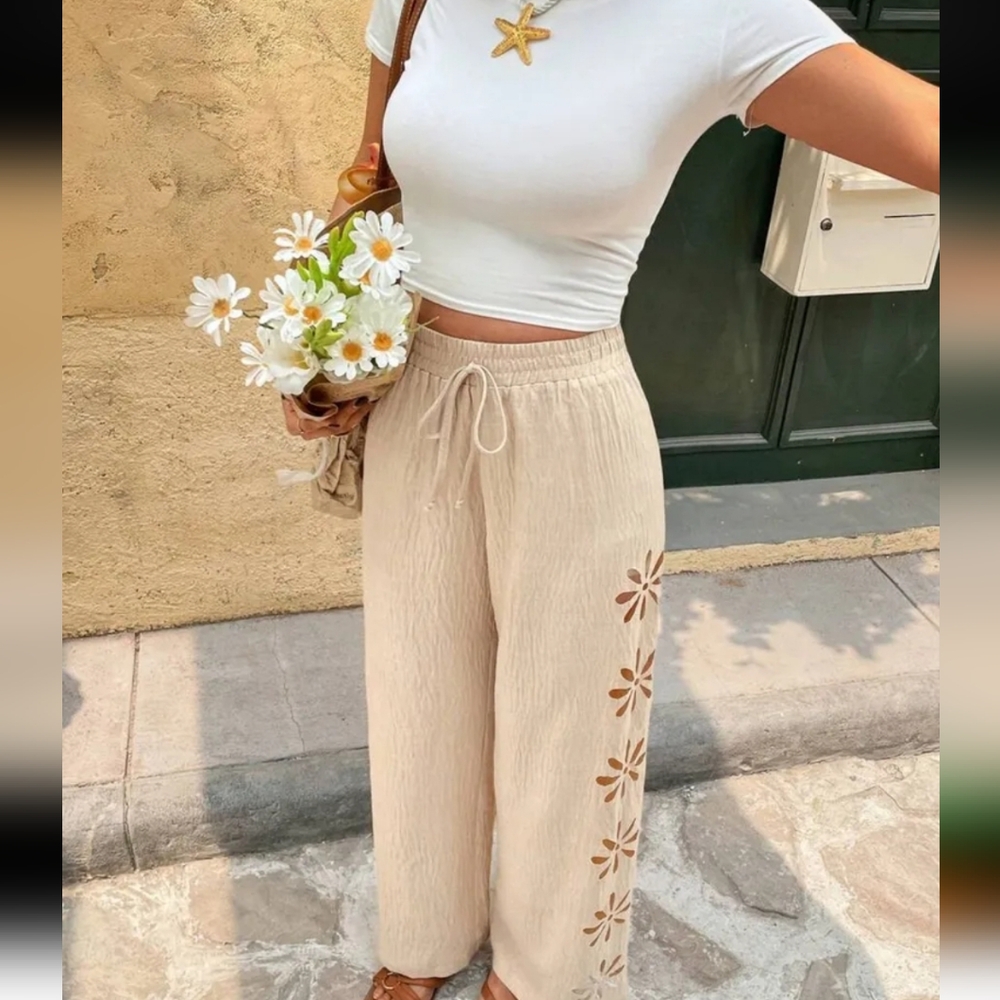 Beige Floral Cutout Linen Pants - Picture 2 of 5